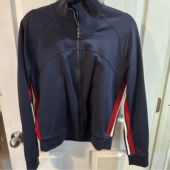 Lululemon Cover Your Tracks Jacket/Sweatshirt - Picture 4 of 6